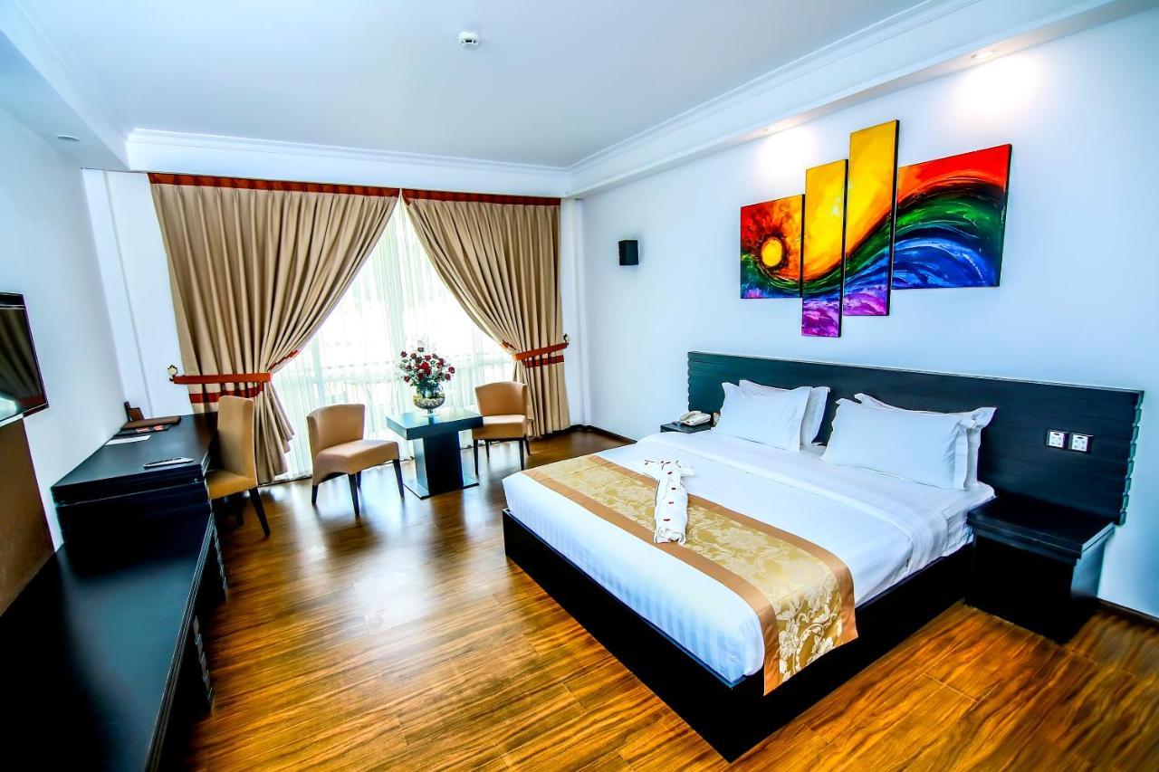 The Covanro - Katunayake Gampaha Bagian luar foto