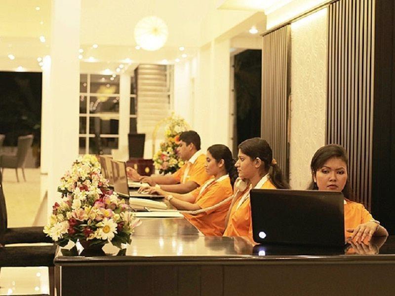 The Covanro - Katunayake Gampaha Bagian luar foto
