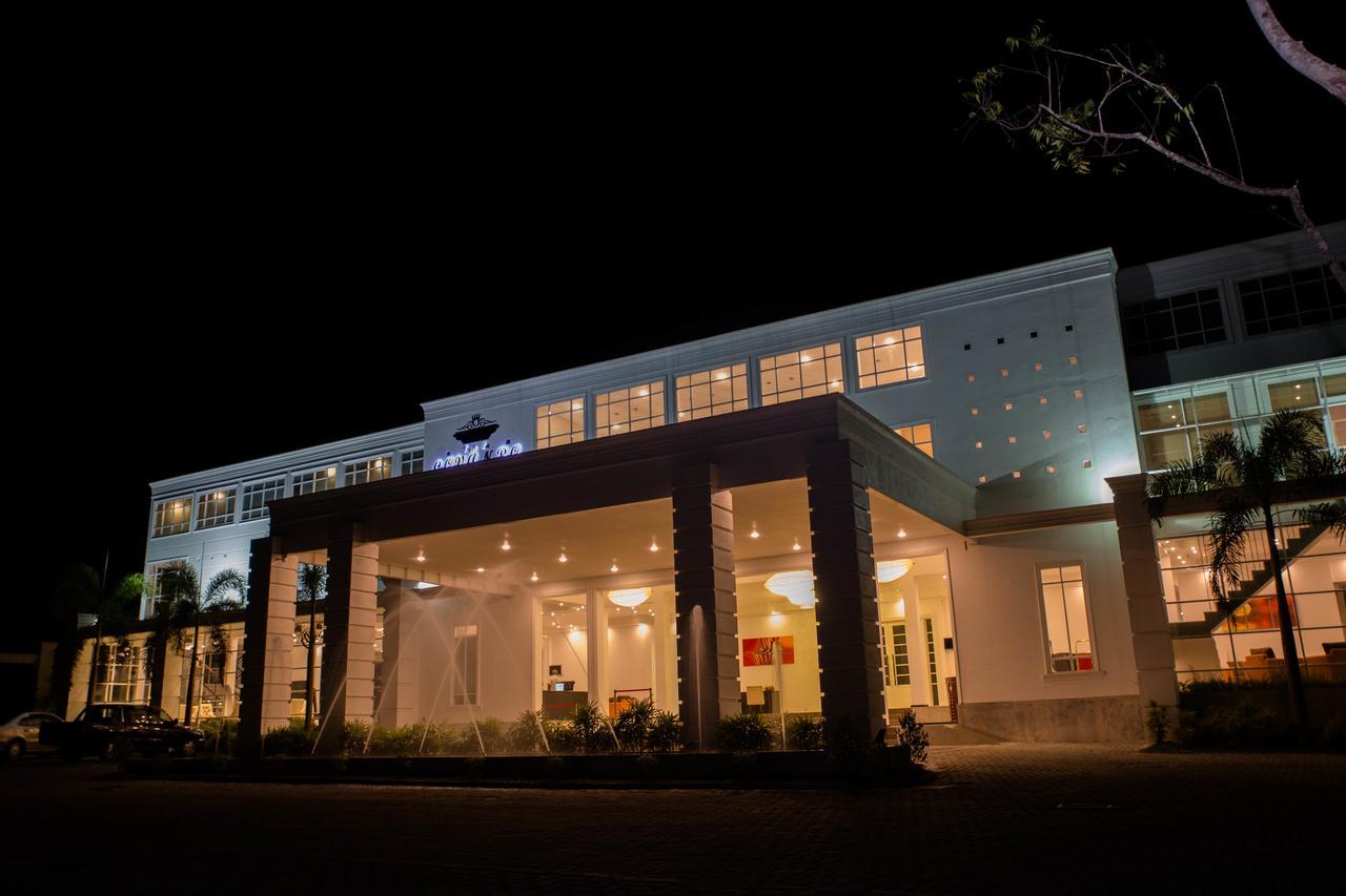 The Covanro - Katunayake Gampaha Bagian luar foto