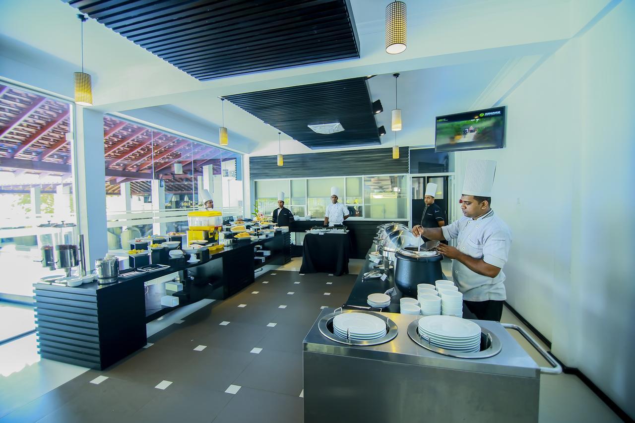 The Covanro - Katunayake Gampaha Bagian luar foto